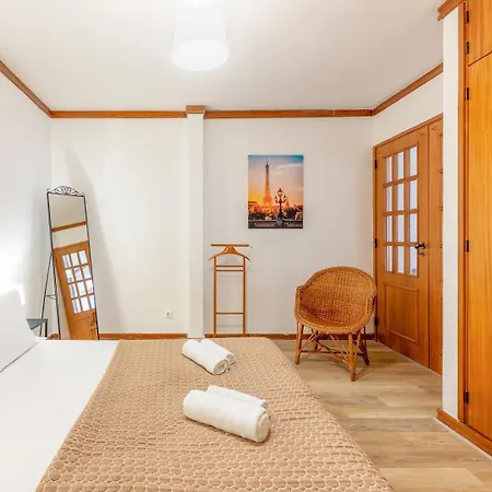 Sunny Flat 5min Stroll To The Apartman Cascais