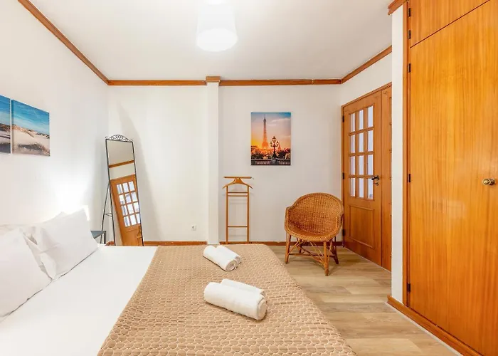 Sunny Flat 5min Stroll To The Apartmán Cascais