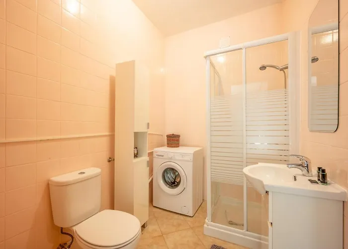 Sunny Flat 5min Stroll To The Apartmán *