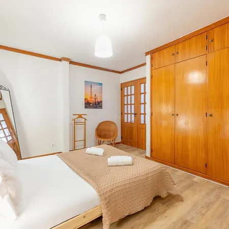 Apartmán Sunny Flat 5min Stroll To The